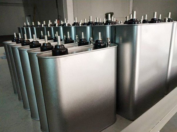 三相电力电容器额定电压的选择